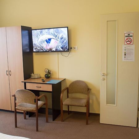 Vila Rosa 2 Hotel คลูจ-นาโปกา ภายนอก รูปภาพ