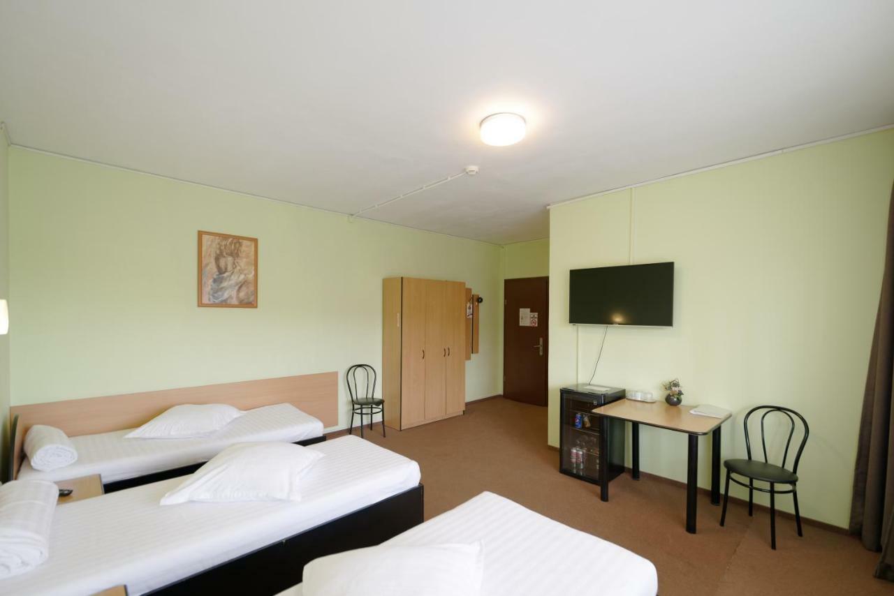 Vila Rosa 2 Hotel คลูจ-นาโปกา ภายนอก รูปภาพ