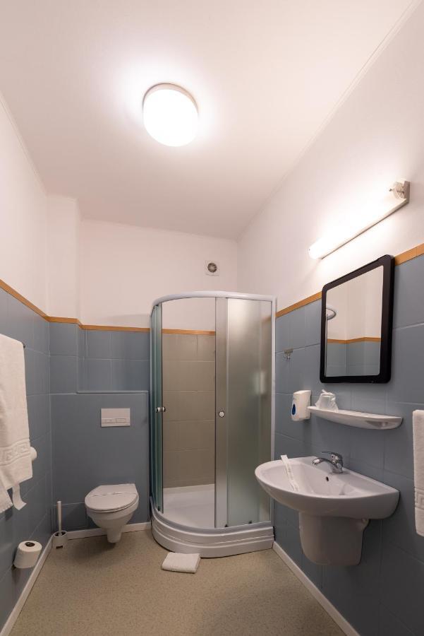 Vila Rosa 2 Hotel คลูจ-นาโปกา ภายนอก รูปภาพ